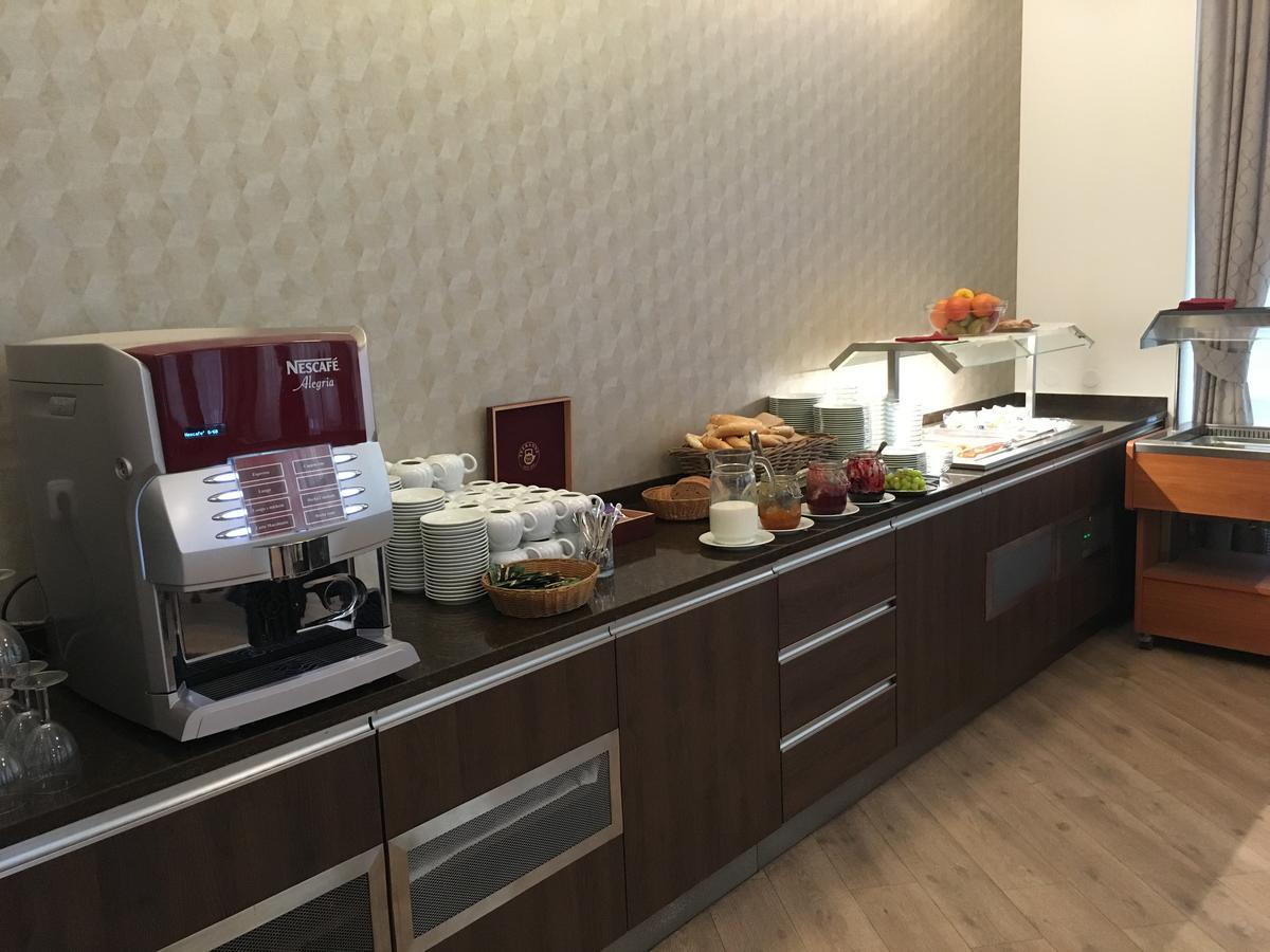 Hotel Bellevue Tlapak Poděbrady Esterno foto